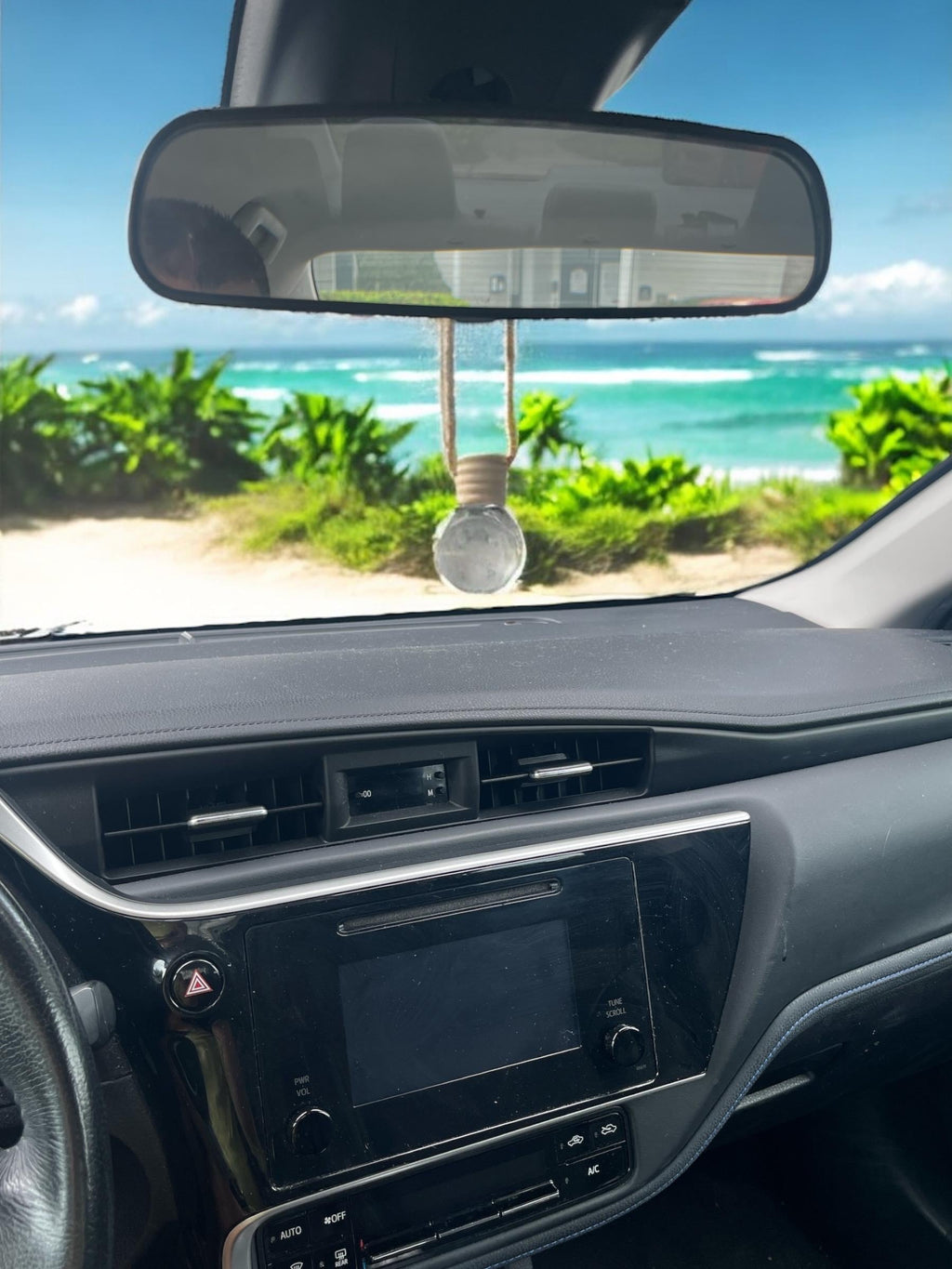 Car Air Freshener - Coconut Breeze - Beach Whiffs™