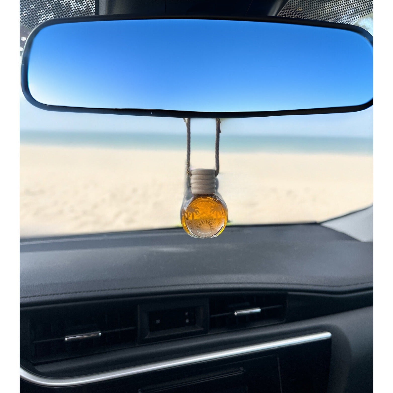 Car Air Freshener - Tropical Gardenia - Beach Whiffs™ Hanging Car Diffuser