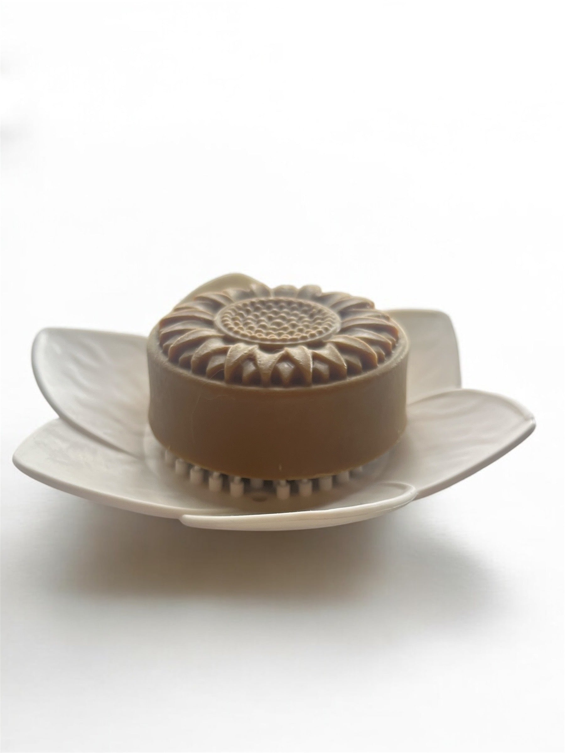 Beach Flower Silicone Soap Dish - Soap Saver, Extends Life of Soap